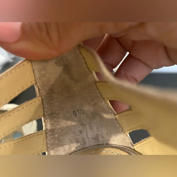 Betsey Johnson cream glitter heels with t strap and buckle closure 9.5 wedding - Picture 11 of 13